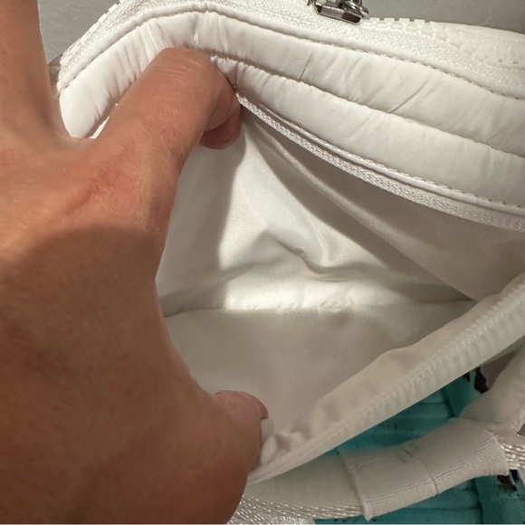 NEW Lululemon Everywhere Belt Bag Wunder Puff Large 2L White - Picture 6 of 9